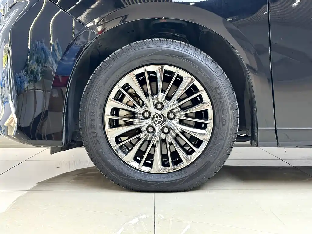 Toyota Alphard 2022 — фото 20