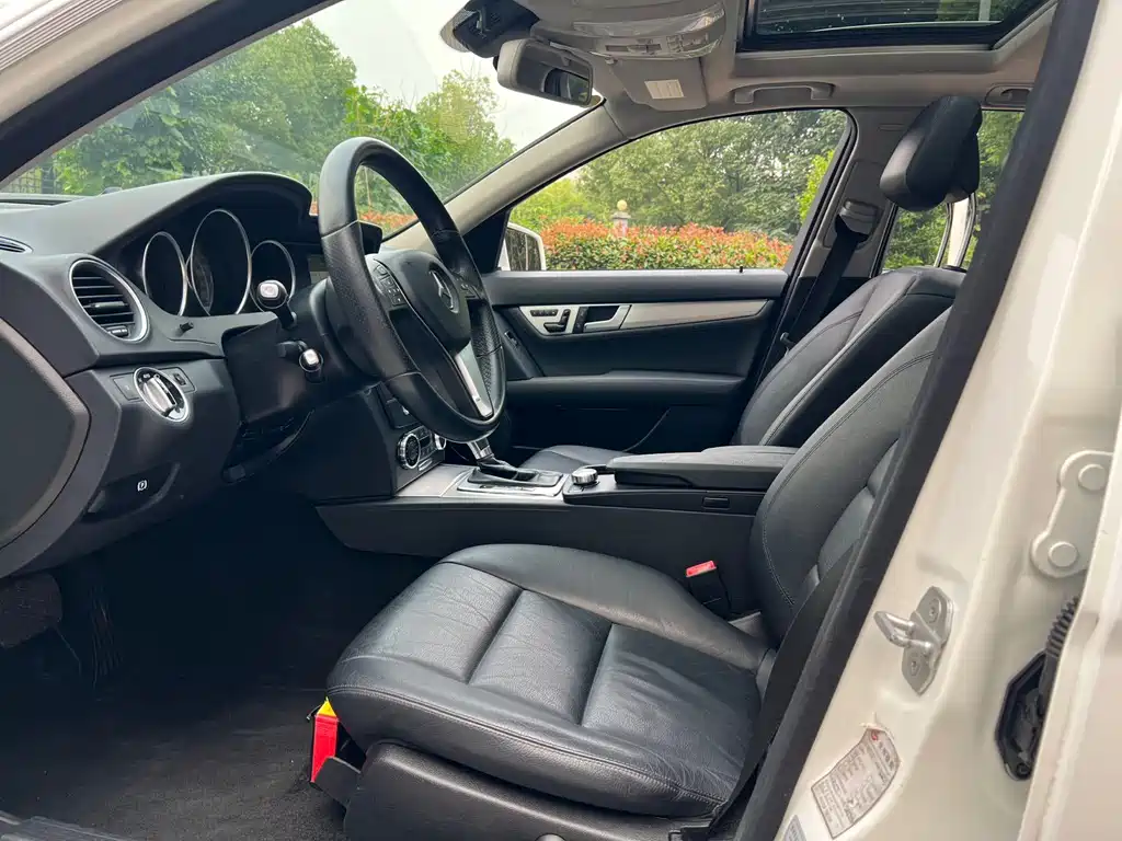 Mercedes-Benz C-Class 2012