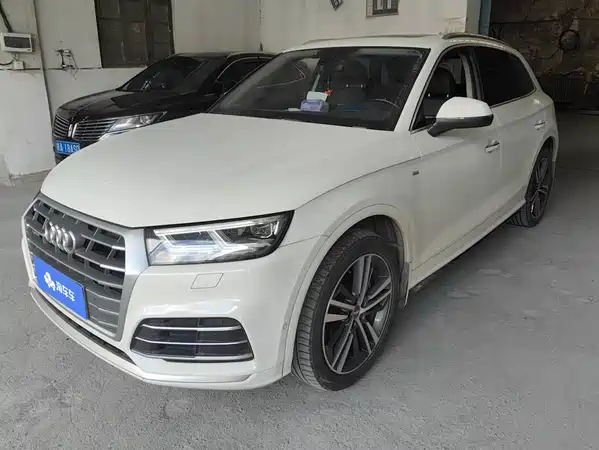 Audi Q5L 2020