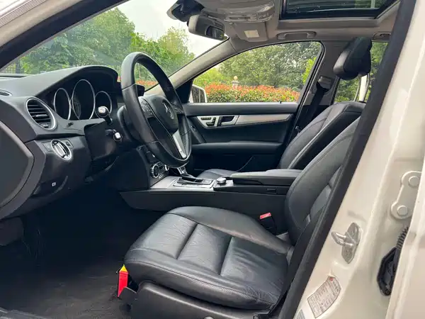 Mercedes-Benz C-Class 2012