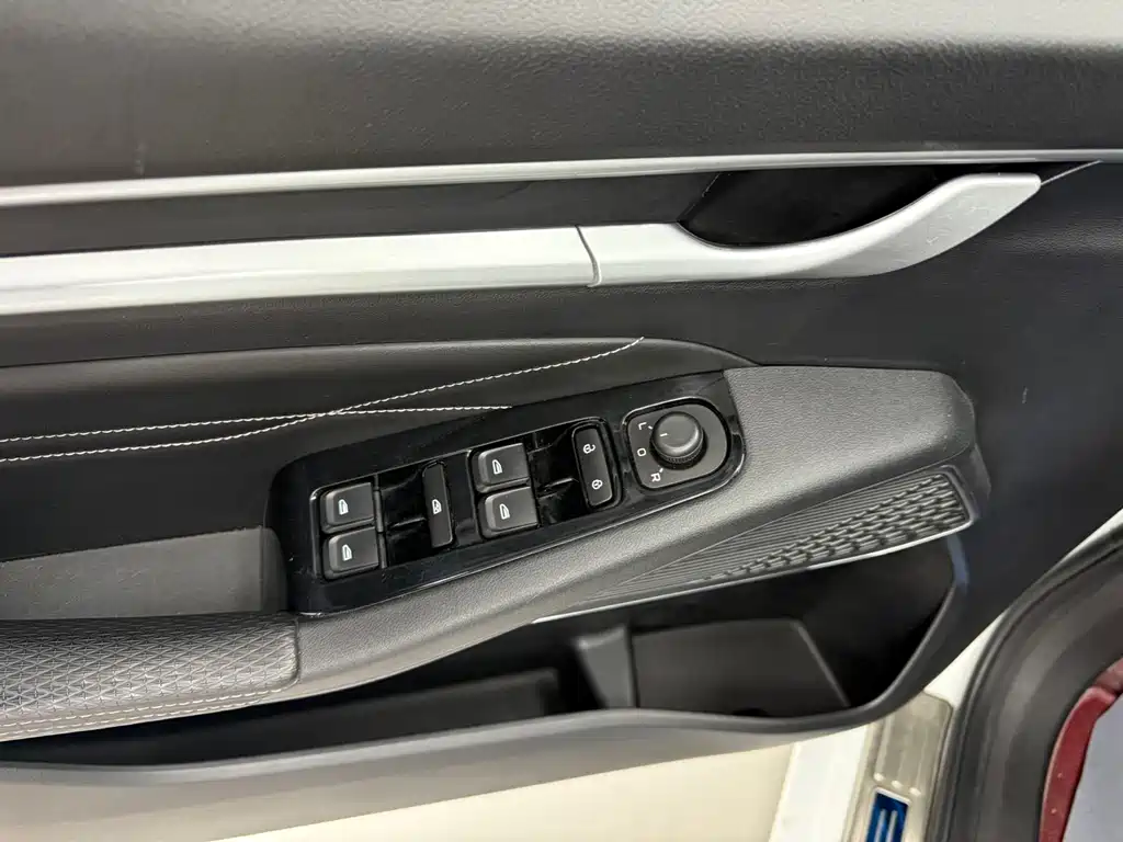 Geely Emgrand 2022 — фото 13