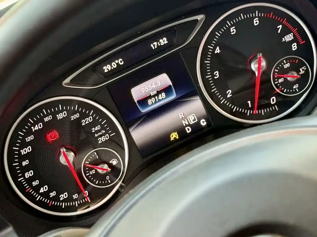 Mercedes-Benz A-Class 2016 — фото 11
