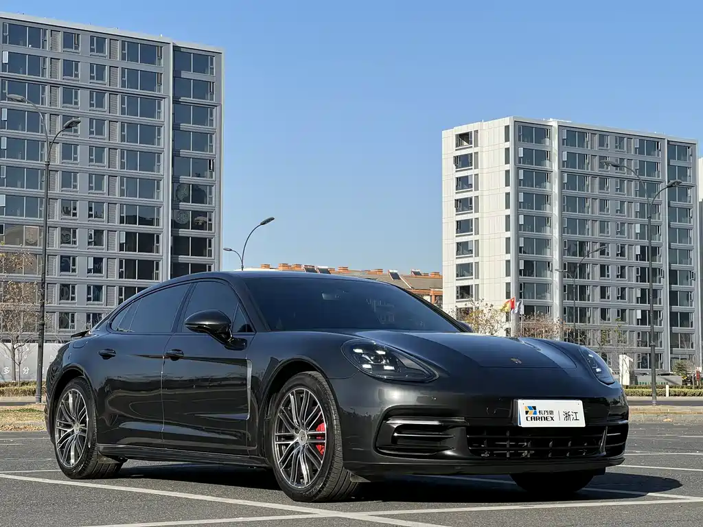 Porsche Panamera 2018 — фото 2
