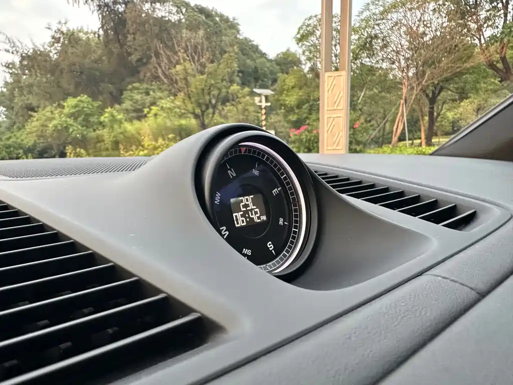 Porsche Cayenne 2020 — фото 27
