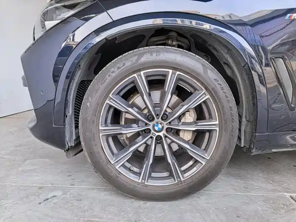BMW X5 2021