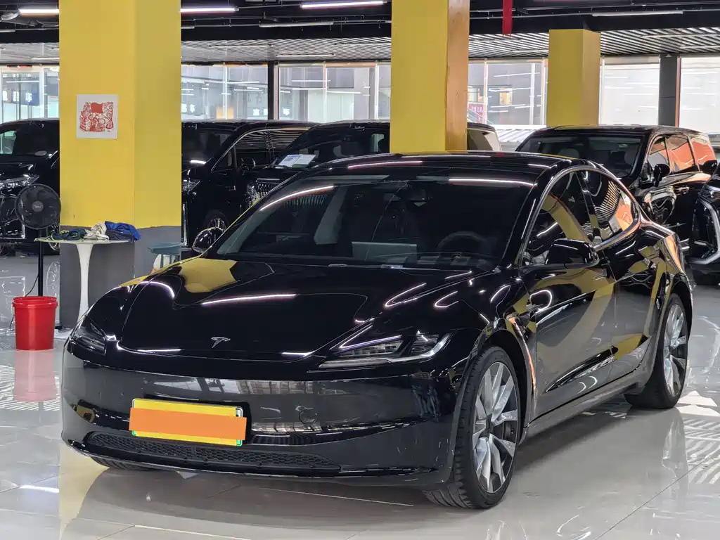 Tesla Model 3 2023