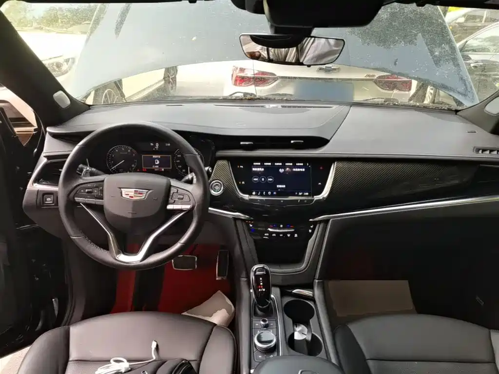 Cadillac XT6 2021 — фото 10