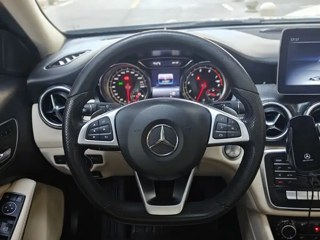 Mercedes-Benz GLA 2021 — фото 13