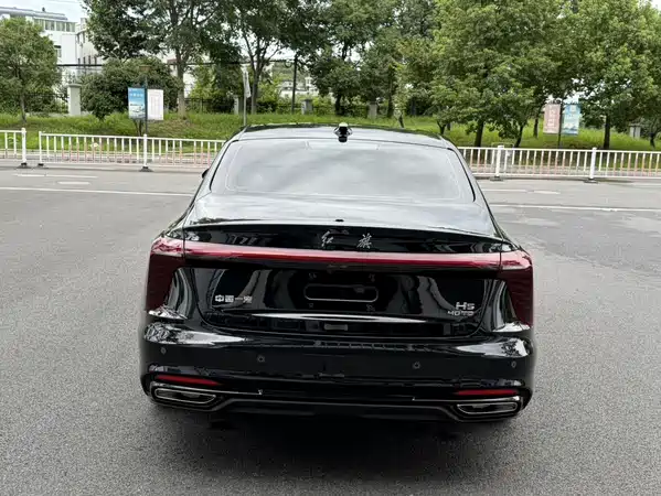 Hongqi H5 2025