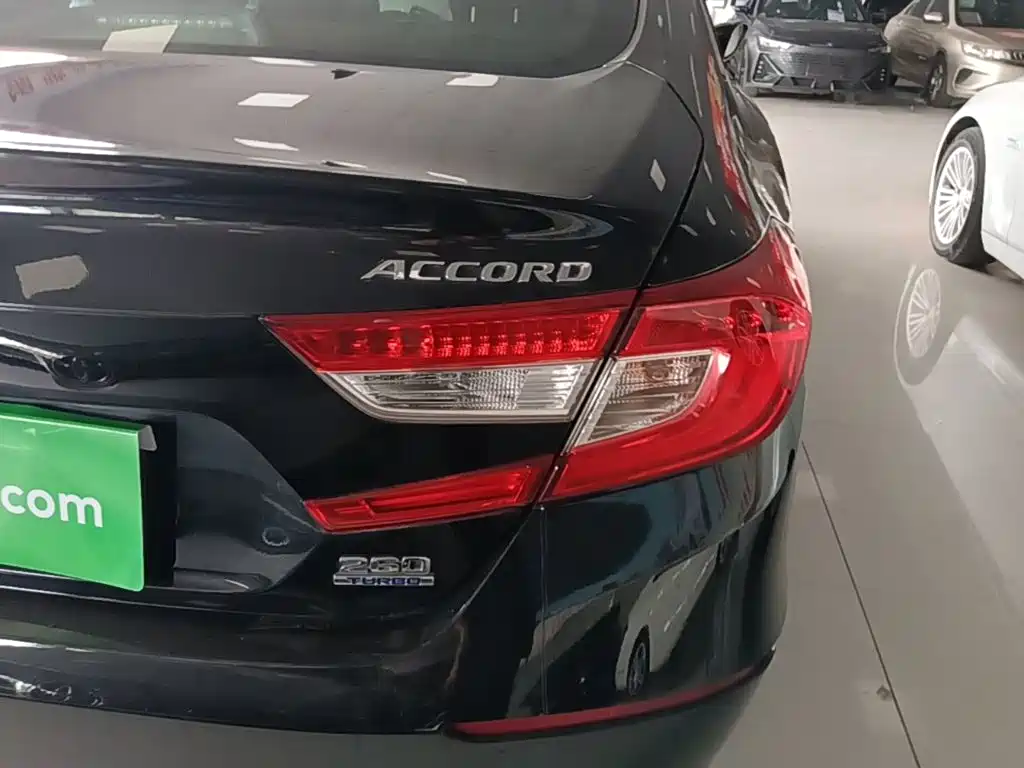 Honda Accord 2019 — фото 8