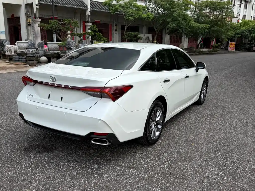 Toyota Avalon 2020
