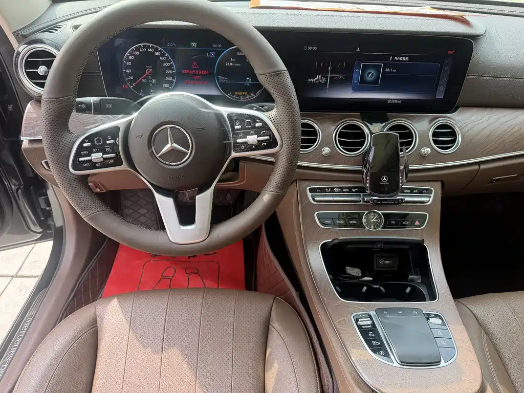 Mercedes-Benz E-Class 2020 — фото 5