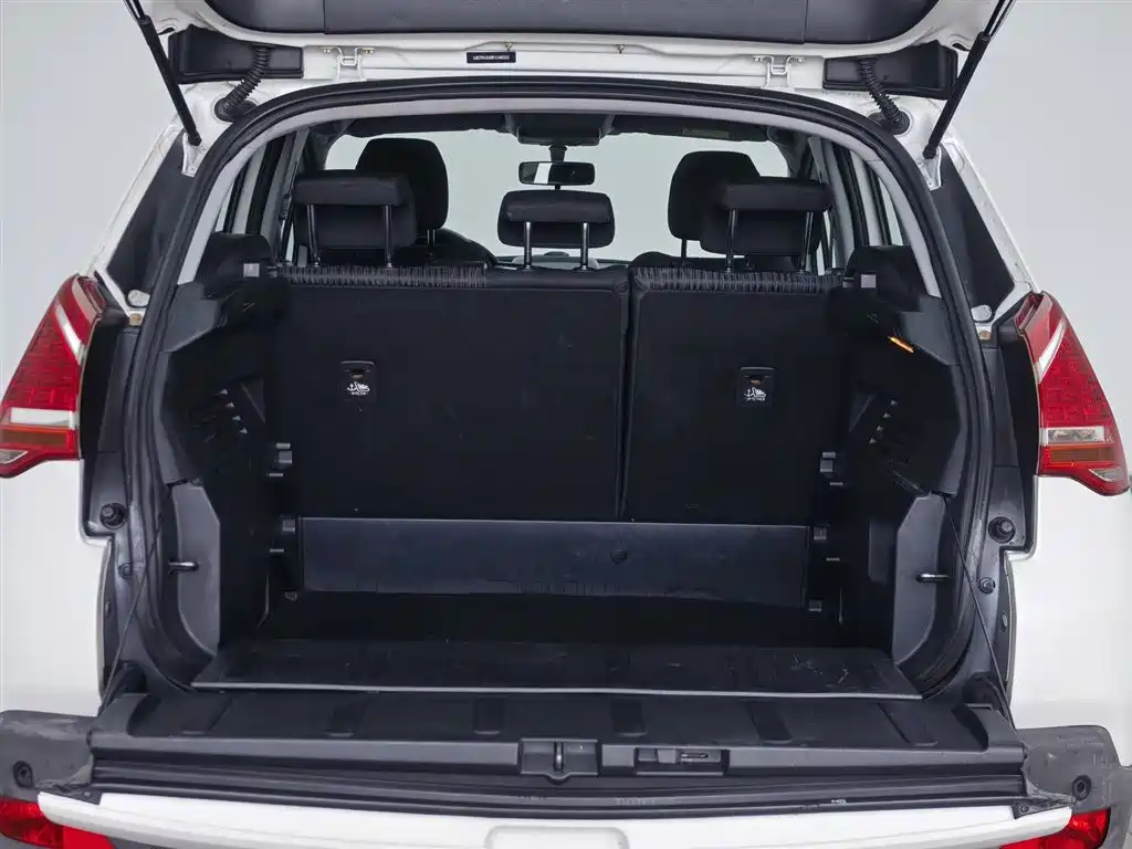 Peugeot 3008 2015 — фото 16