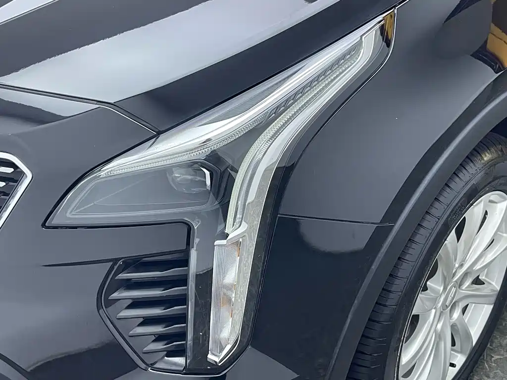 Cadillac XT4 2020 — фото 9