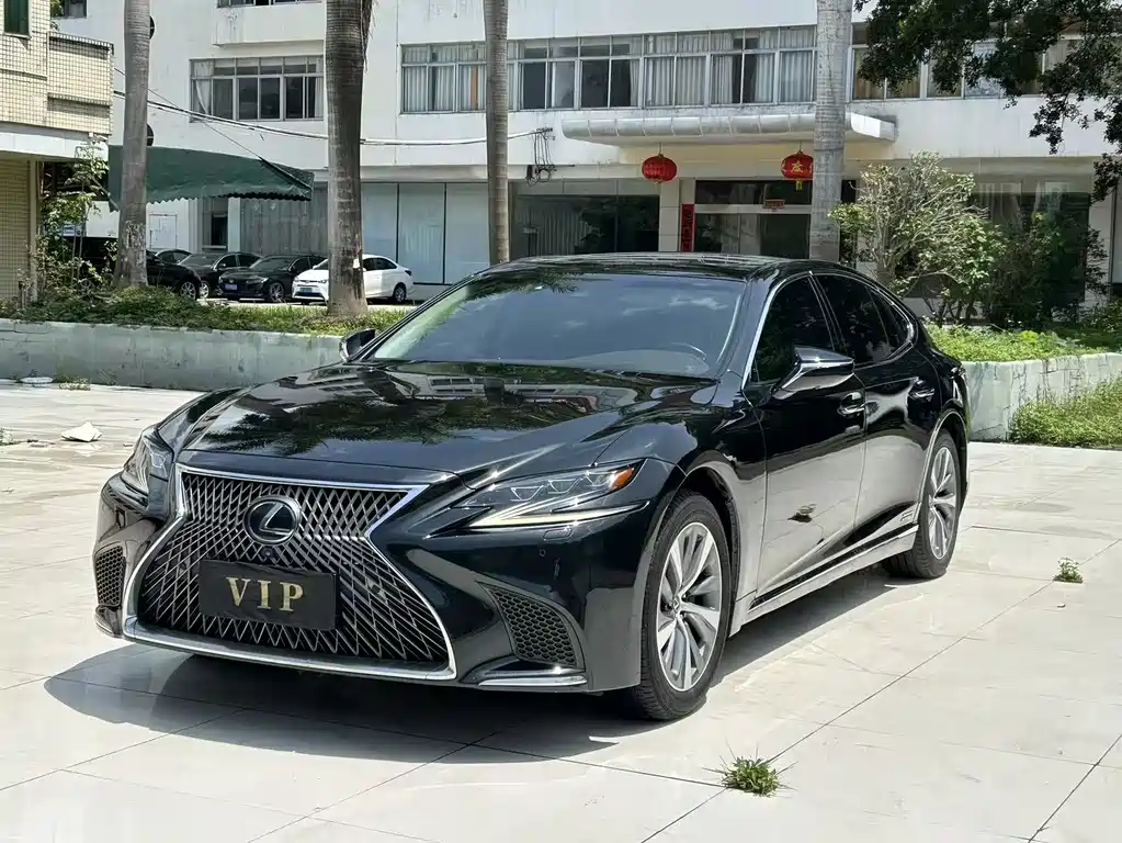Lexus LS 2020