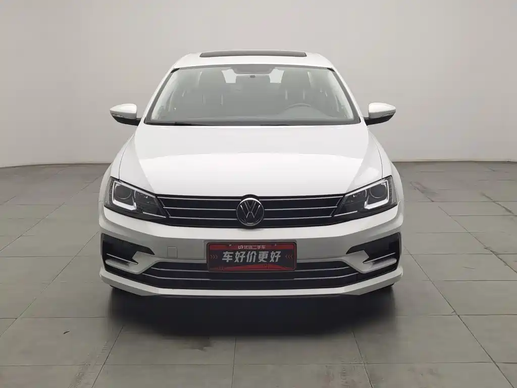 Volkswagen Sagitar 2018