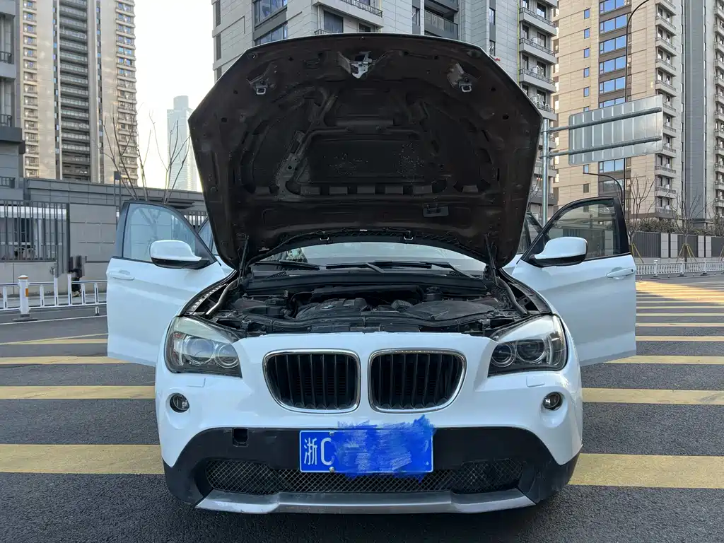 BMW X1 2011 — фото 15