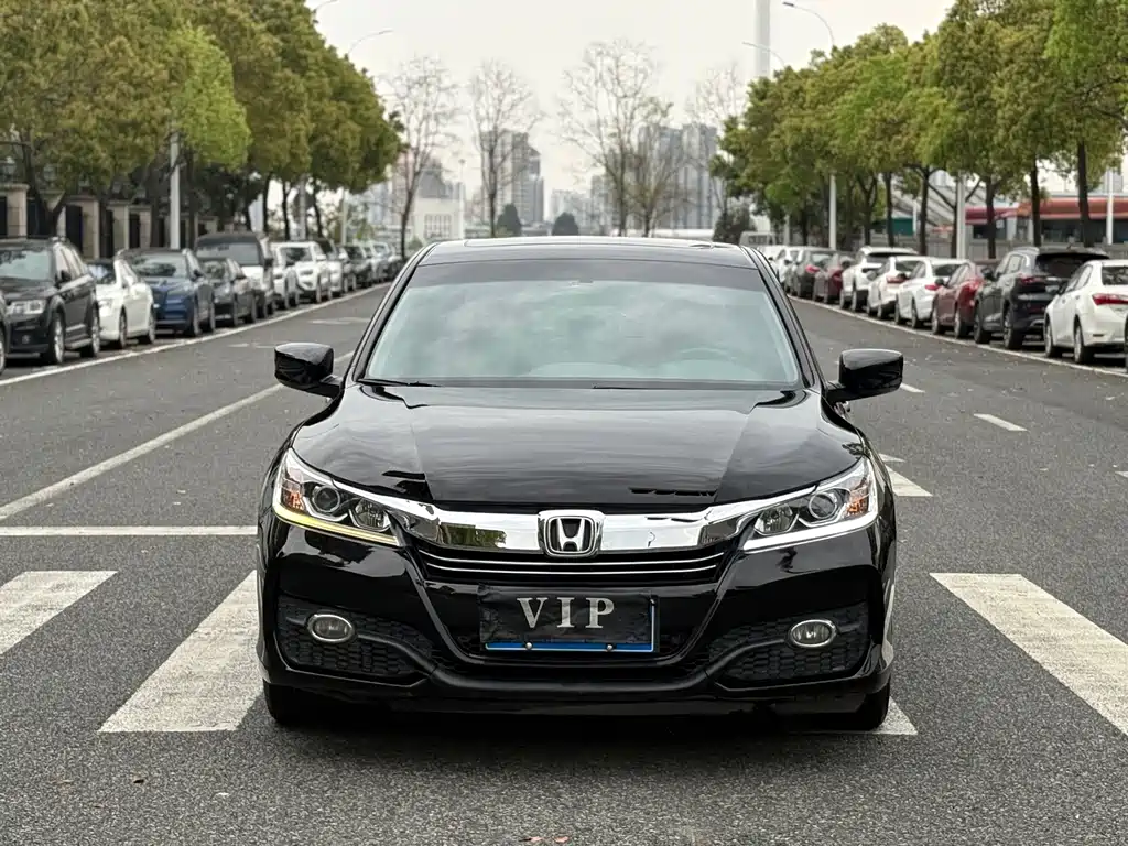 Honda Accord 2017 — фото 2