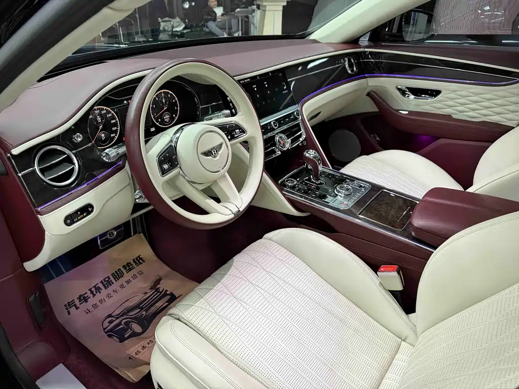 Bentley Flying Spur 2022 — фото 12