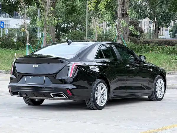 Cadillac CT4 2022
