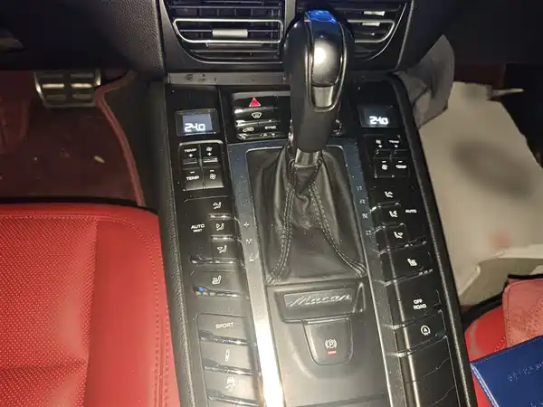 Porsche Macan 2014