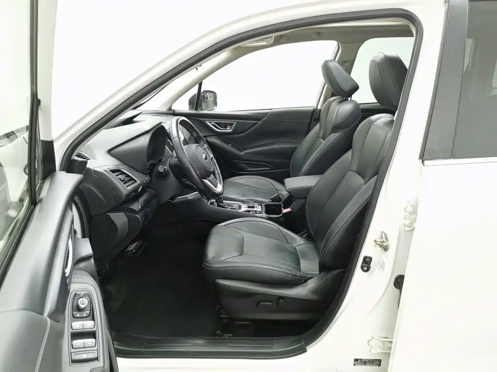 Subaru Forester 2021 — фото 10