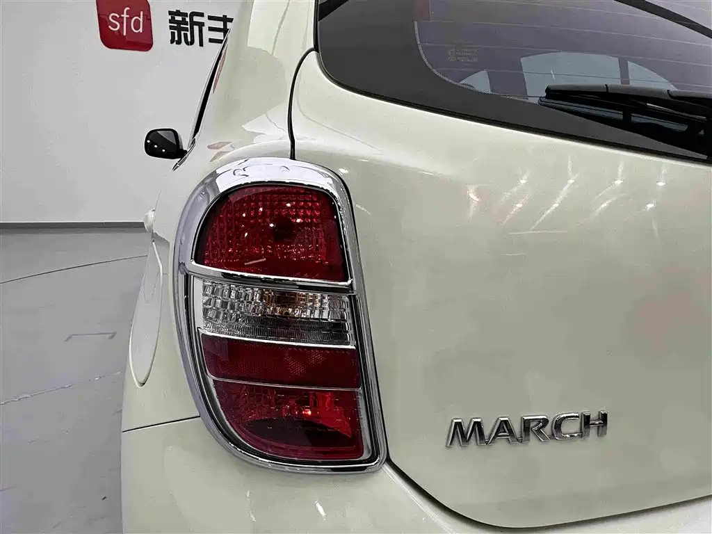 Nissan March 2014 — фото 27