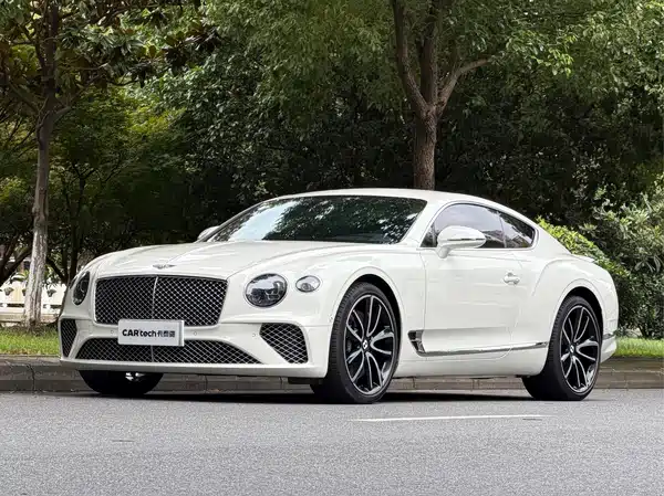 Bentley Continental 2021