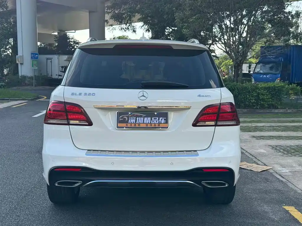 Mercedes-Benz GLE 2018 — фото 3