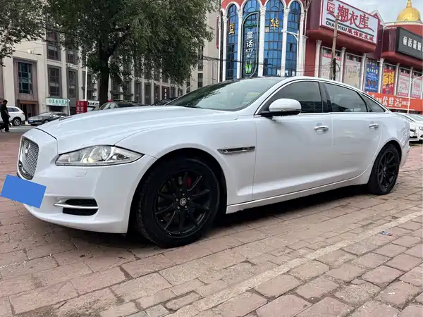 Jaguar XJ 2012