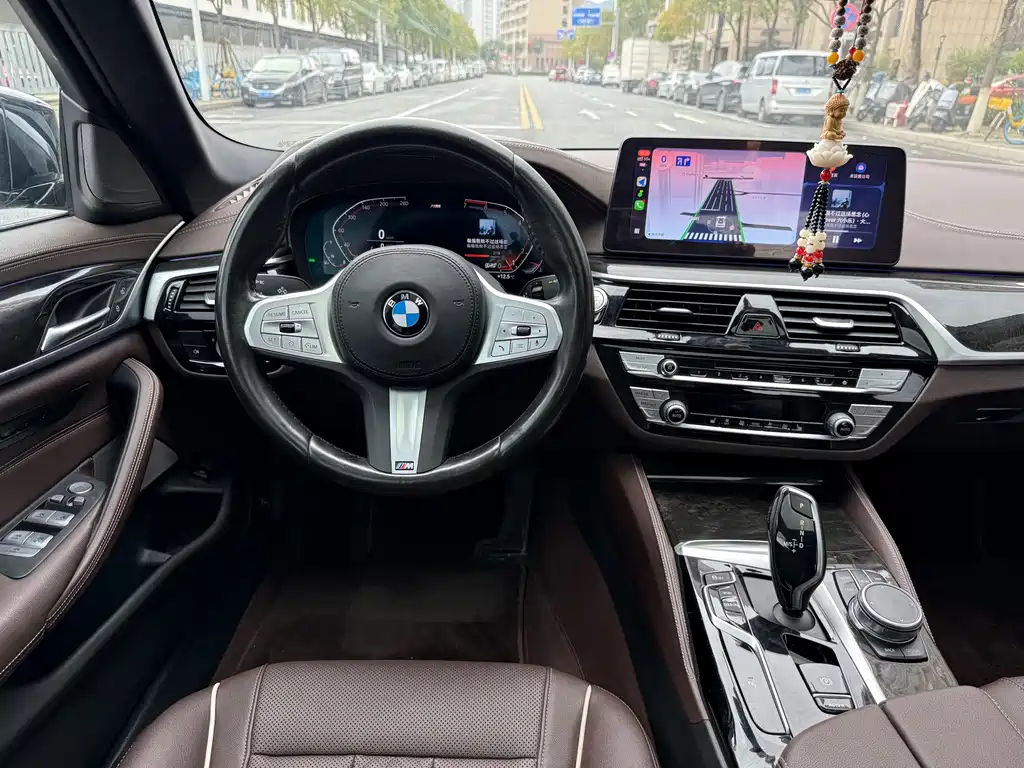 BMW 5 Series 2023 — фото 14