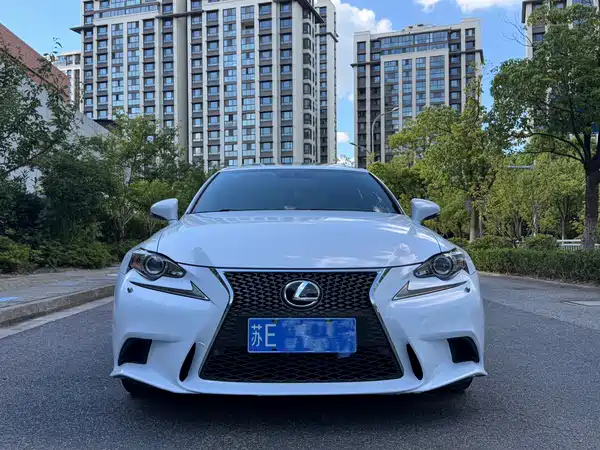 Lexus IS 2014