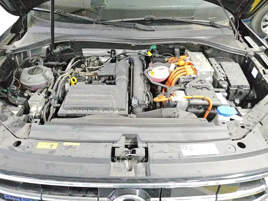 Volkswagen Tiguan L Plug-In Hybrid 2022 — фото 10