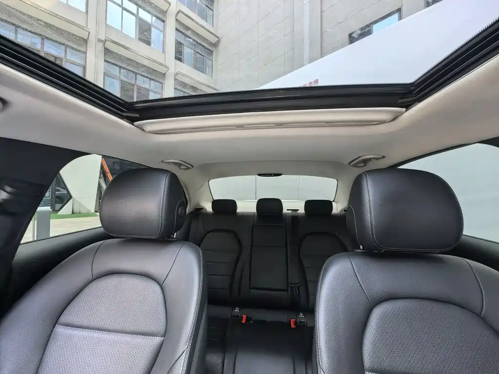 Mercedes-Benz C-Class 2017 — фото 10