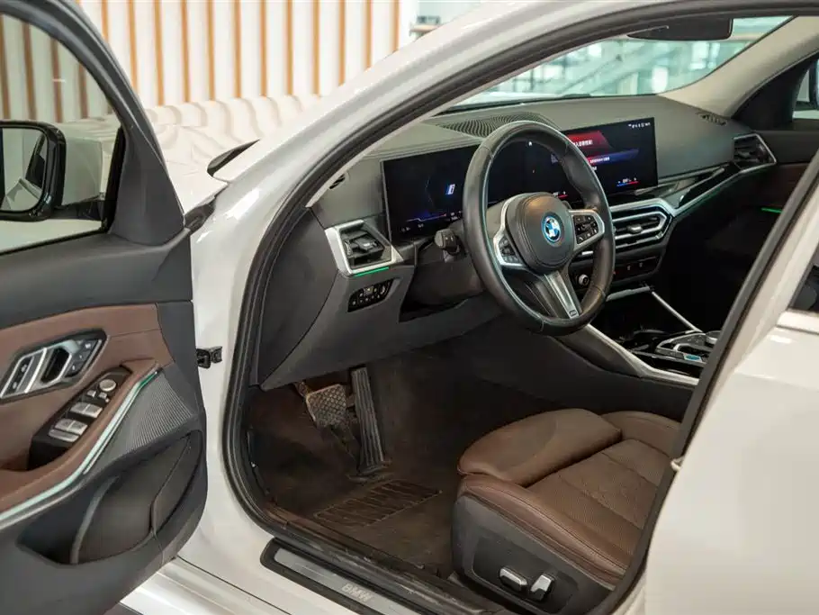 BMW i3 2022 — фото 14
