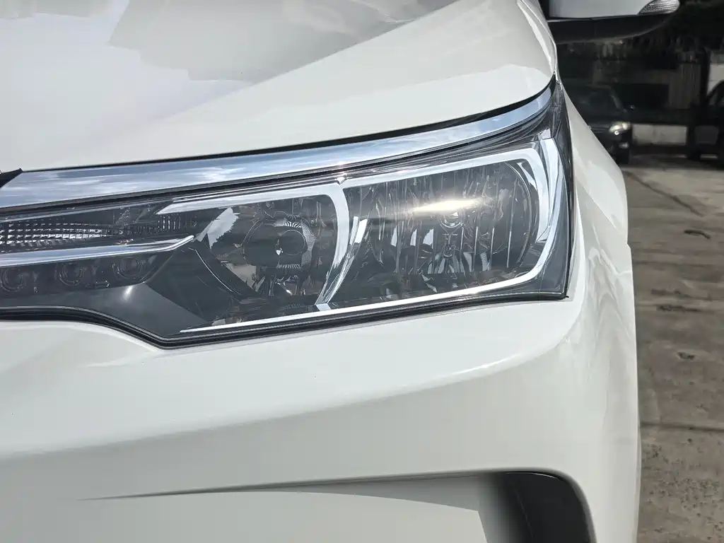 Toyota Corolla 2018 — фото 12