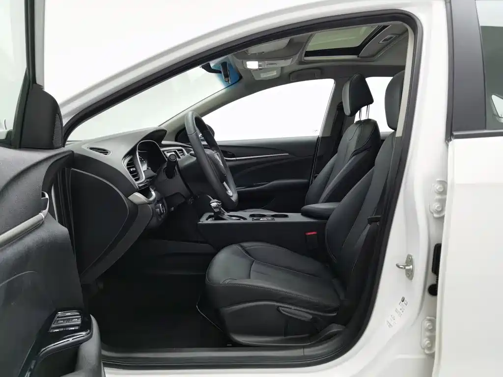 Buick Excelle GT 2022 — фото 10