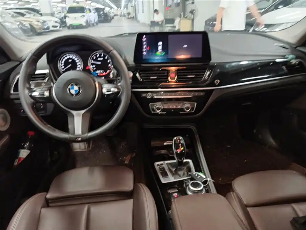 BMW 1 Series 2022 — фото 16