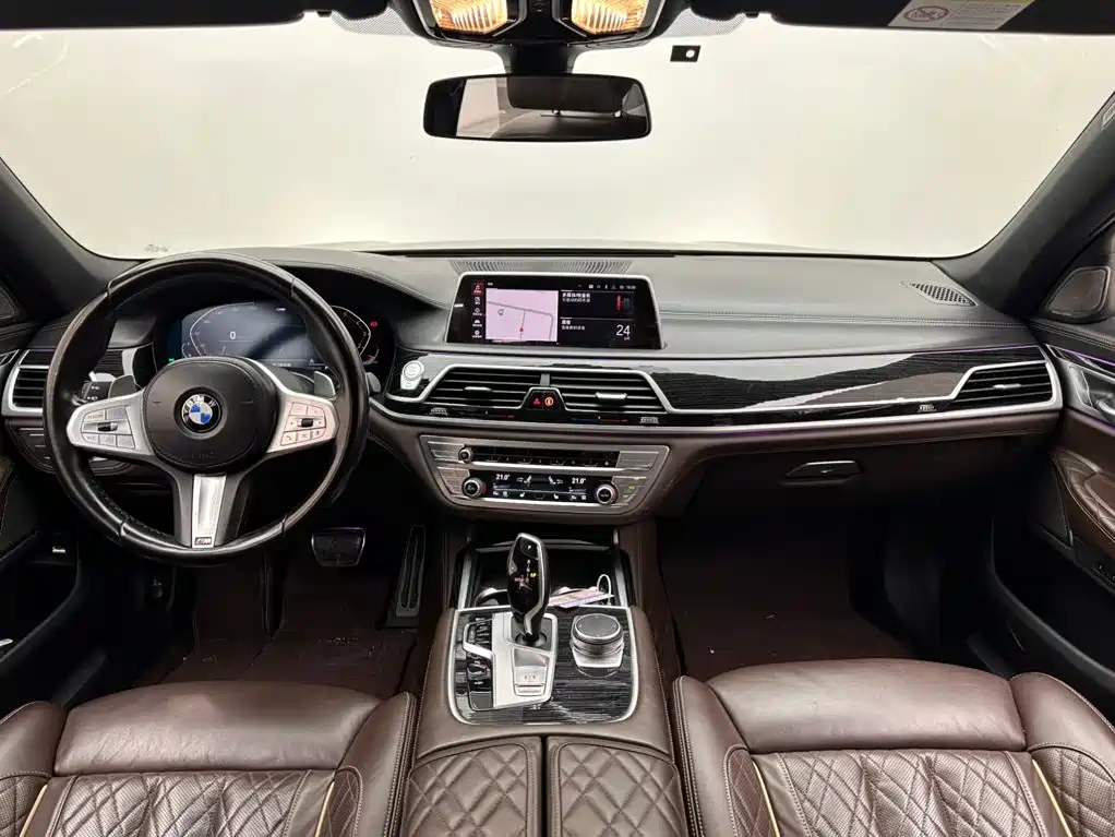 BMW 7 Series 2022 — фото 10