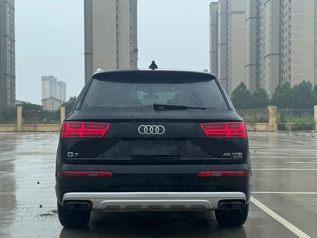 Audi Q7 2016 — фото 8