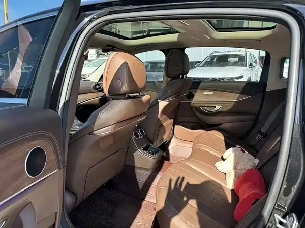 Mercedes-Benz E-Class 2023