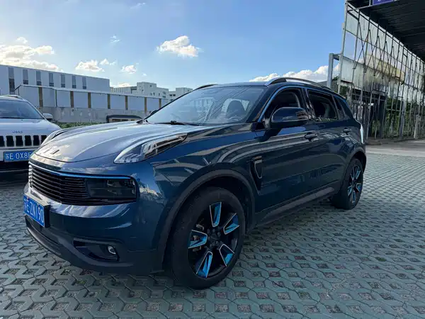 Lynk & Co 01 2018