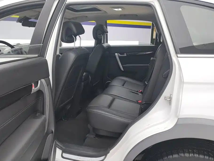 Chevrolet Captiva 2016 — фото 11