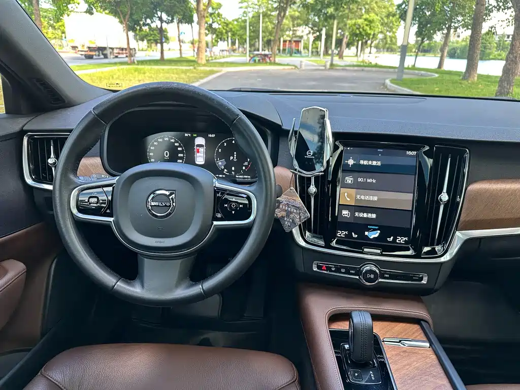 Volvo S90 2021 — фото 15