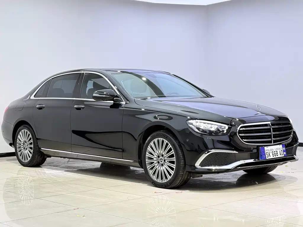 Mercedes-Benz E-Class 2022 — фото 3