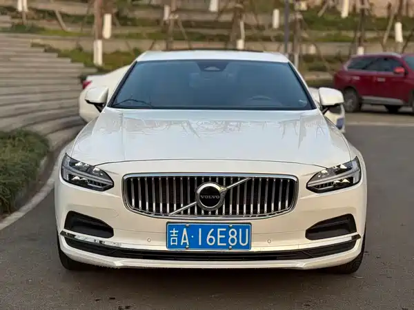 Volvo S90 2023