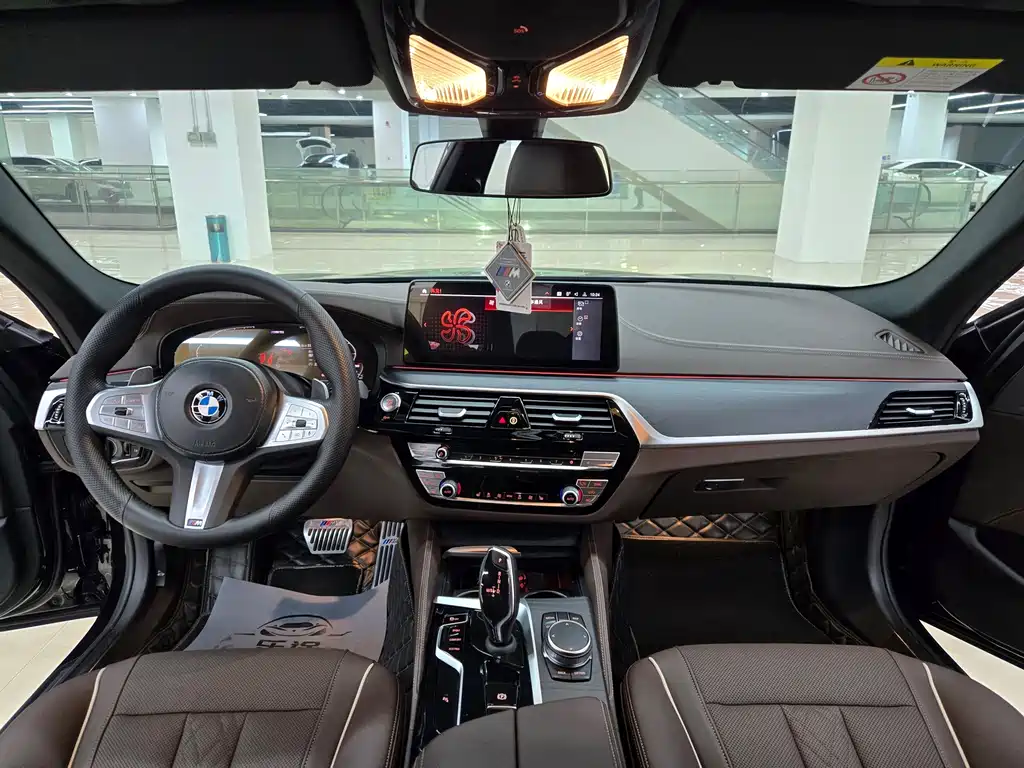 BMW 5 Series 2023