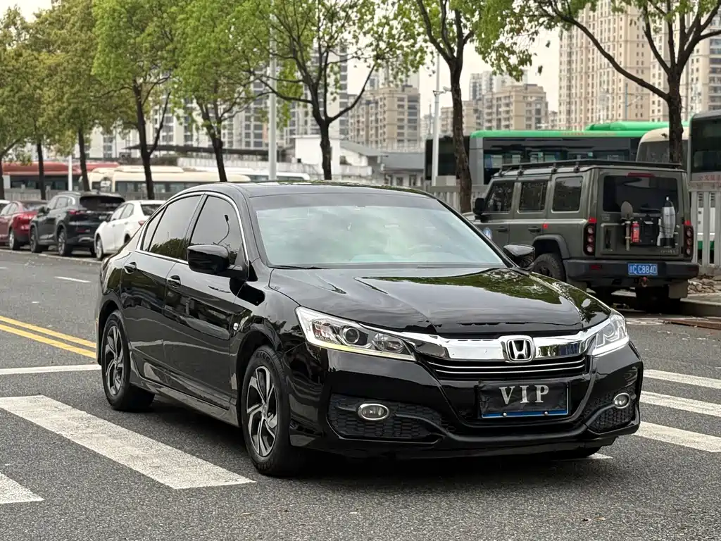Honda Accord 2017 — фото 3