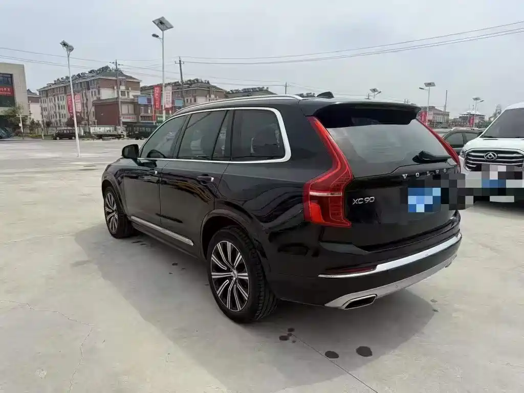 Volvo XC90 2020 — фото 10