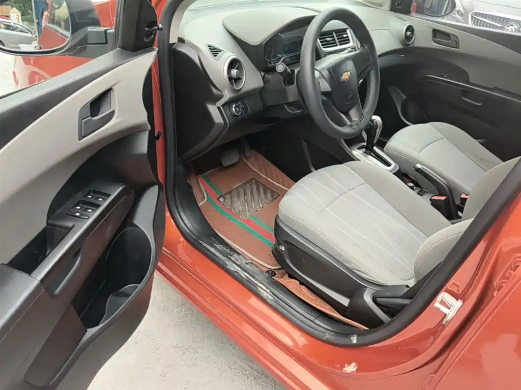 Chevrolet Aveo 2015 — фото 16